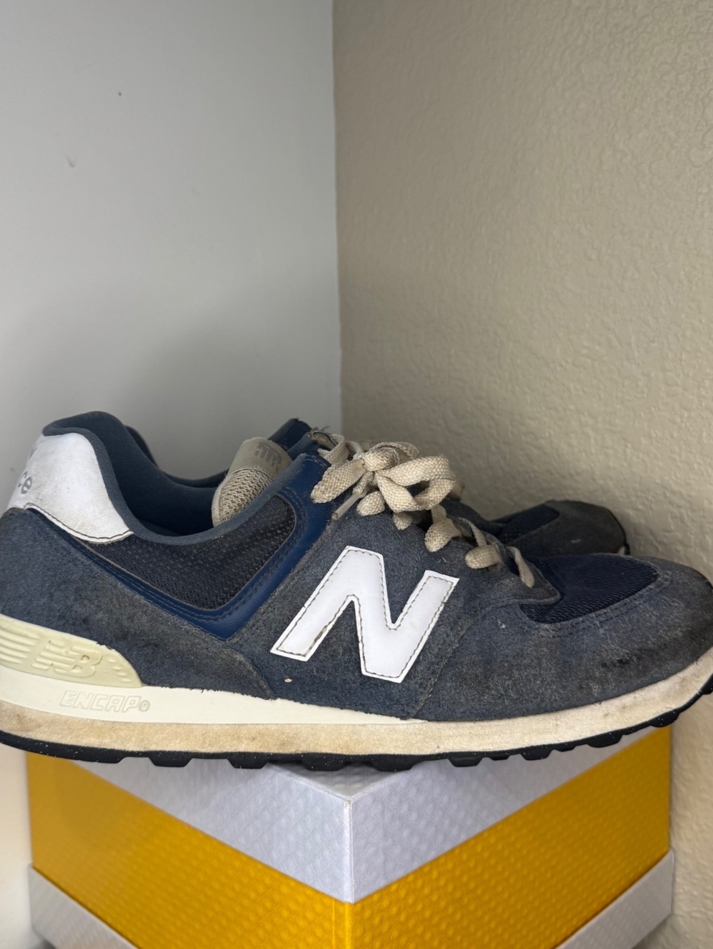 New Balance 574 Men’s Size 11 Navy Gray White Suede Sneakers Retro